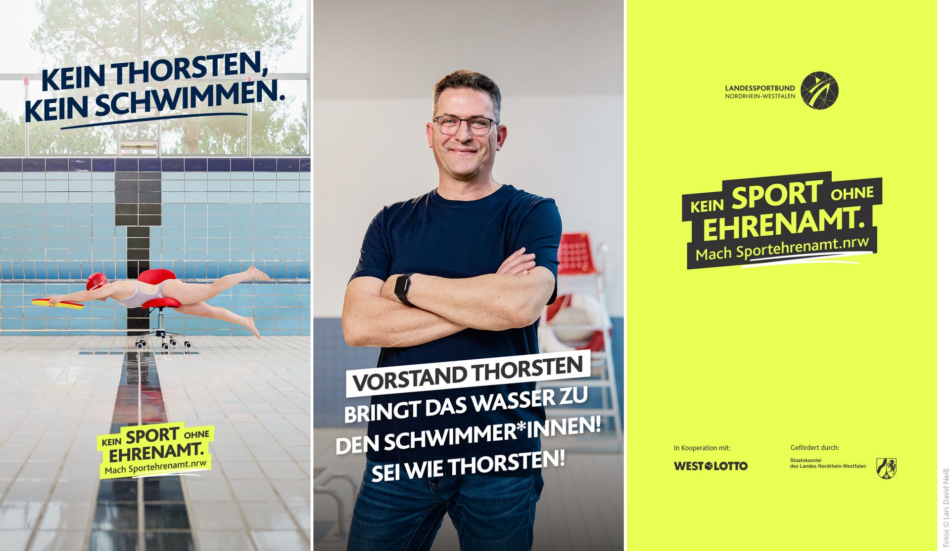 Eine Schwimmerin liegt in Schwimmhaltung auf einem Bürostuhl in einem leeren Schwimmbecken und hält ein gelbes Schwimmbrett. Darüber steht „Kein Thorsten, kein Schwimmen“. Rechts daneben steht Vorstand Thorsten mit verschränkten Armen vor gelbem Hintergrund und lächelt. Motiv Schwimmen der LSB NRW Offensive 2026 mit dem Claim „Kein Sport ohne Ehrenamt. Mach Sportehrenamt.nrw“.