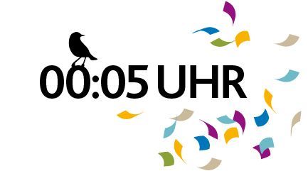 Schwarze Vogelsilhouette auf der Uhrzeit 00:05 Uhr mit bunten Konfetti-Elementen auf hellem Hintergrund